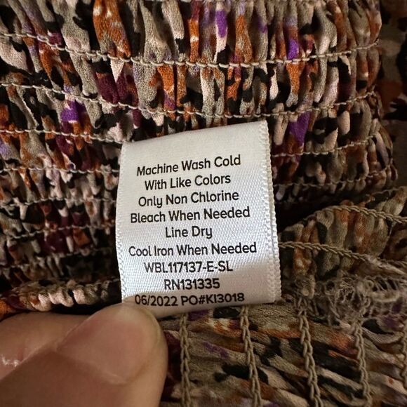 Evereve Smocked Floral Bohemian Blouse Shirt Size L - Picture 6 of 7